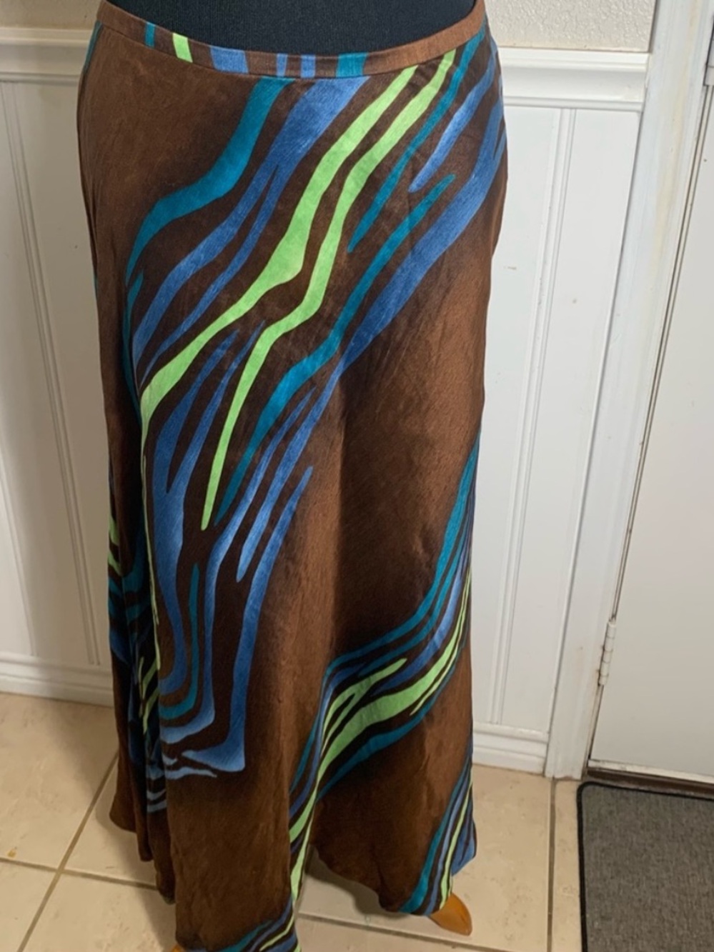 Vintage Valerie Stevens Y2K, linen and silk maxi psychedelic skirt size 12